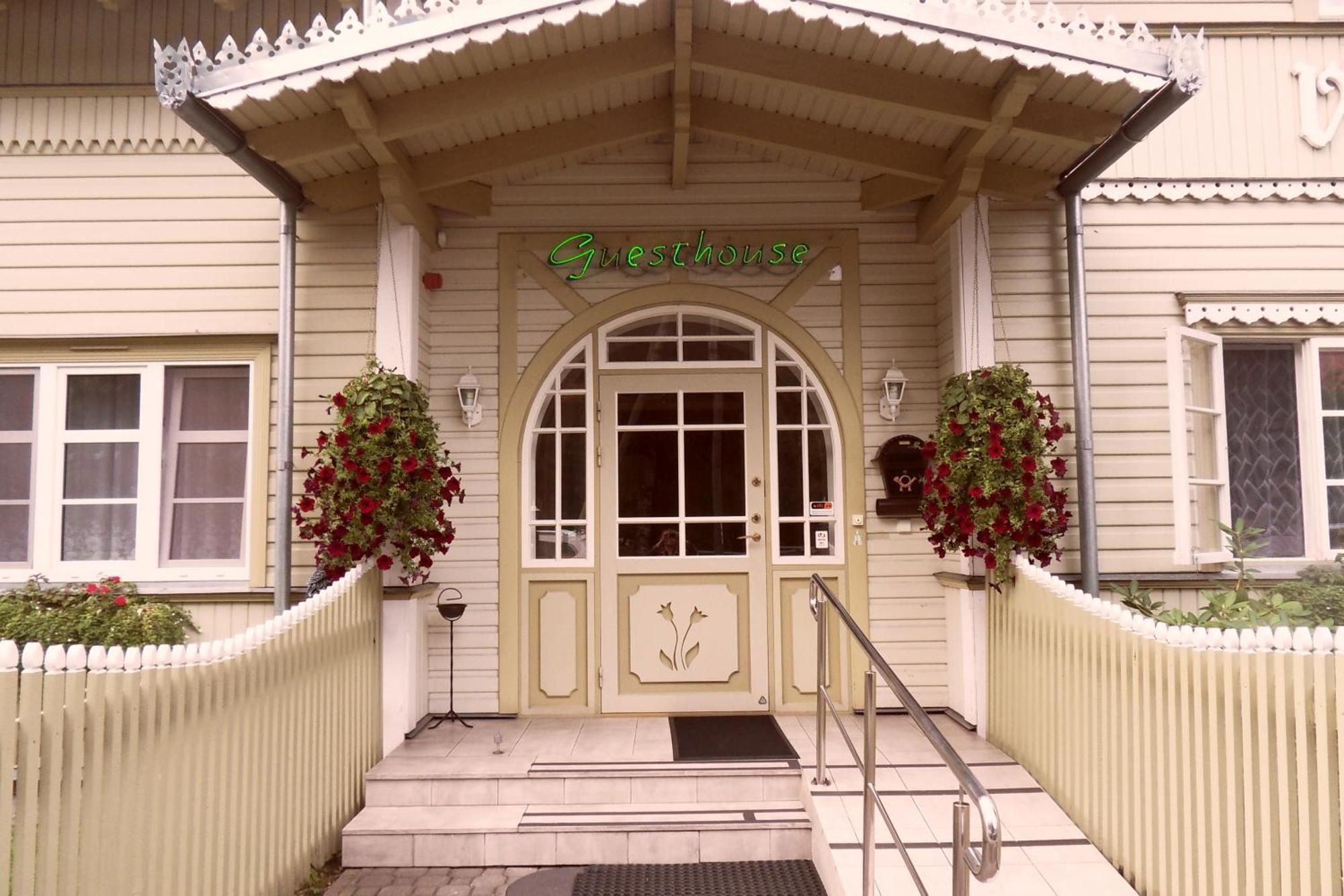 Villa Johanna Guesthouse Pärnu Exterior foto
